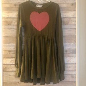 WILDFOX Long Sleeve Babydoll Sweater Dress Olive Army Green w/ Pink Big Heart M